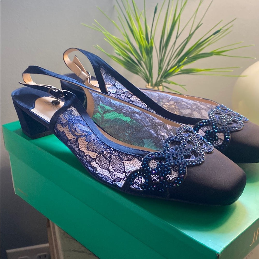 J.Renee Blue and Black Heels with Elegant Design